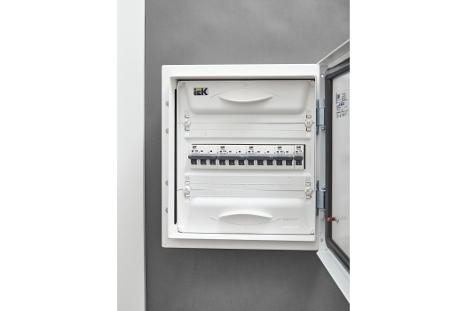 ARMAT Автоматический выключатель M06N 3P B 16А IEK