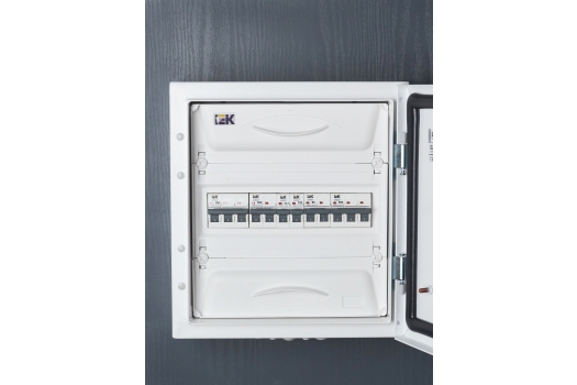 ARMAT Автоматический выключатель M10N 2P D 6А IEK