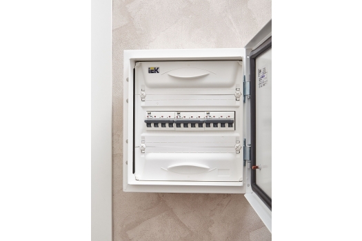 ARMAT Автоматический выключатель M06N 4P C 6А IEK